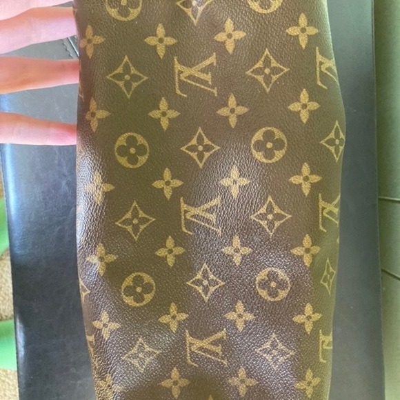 Authentic Louis Vuitton Speedy 25 - Picture 10 of 13
